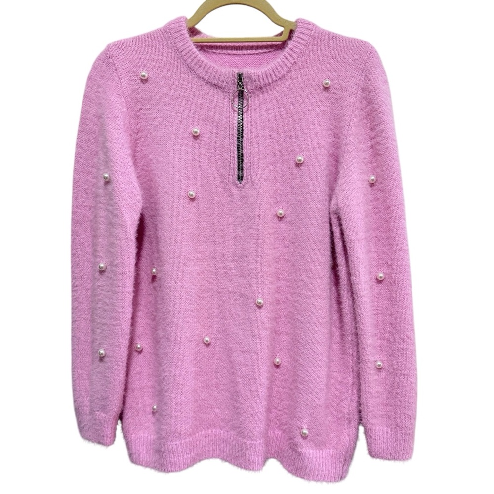 Beautiful Pink soft sweater with Pearl accents - size M